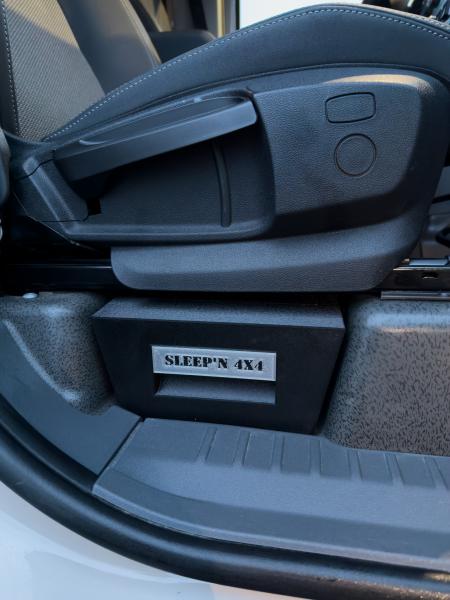 Preview: Ineos Grenadier - Seat Box Set